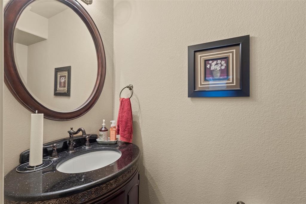 7256 Rueda Grand Prairie, TX 75054 - Photo 21 of 40 Half Bath Downstairs