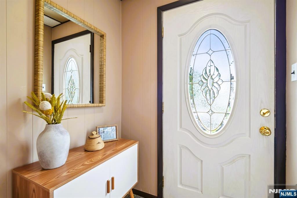 727 Palisade Road Union, NJ 07083 - Photo 2 of 28