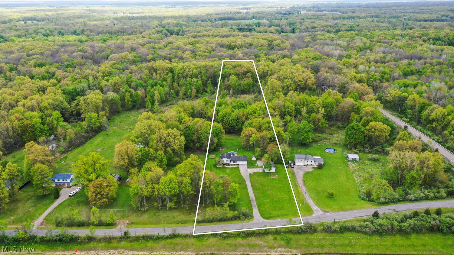 10703 Jones Road Diamond, OH 44412 - Photo 39 of 50