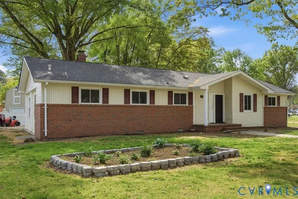 $279,000 | 117 Homestead Drive, Colonial Heights, VA 23834