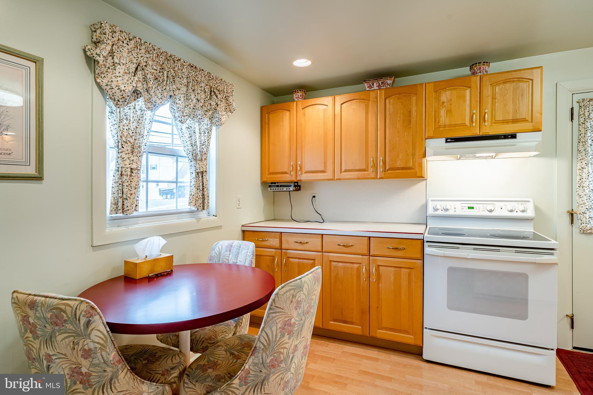 64 Barren Road Newtown Square, PA 19073 - Photo 8 of 35