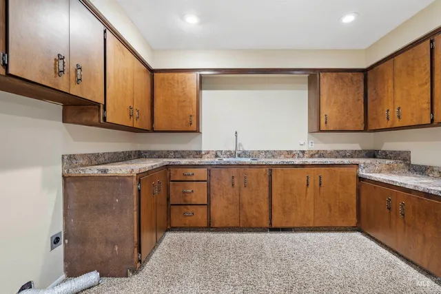 $670,000 | 415 West 300 South, Heyburn, ID 83336