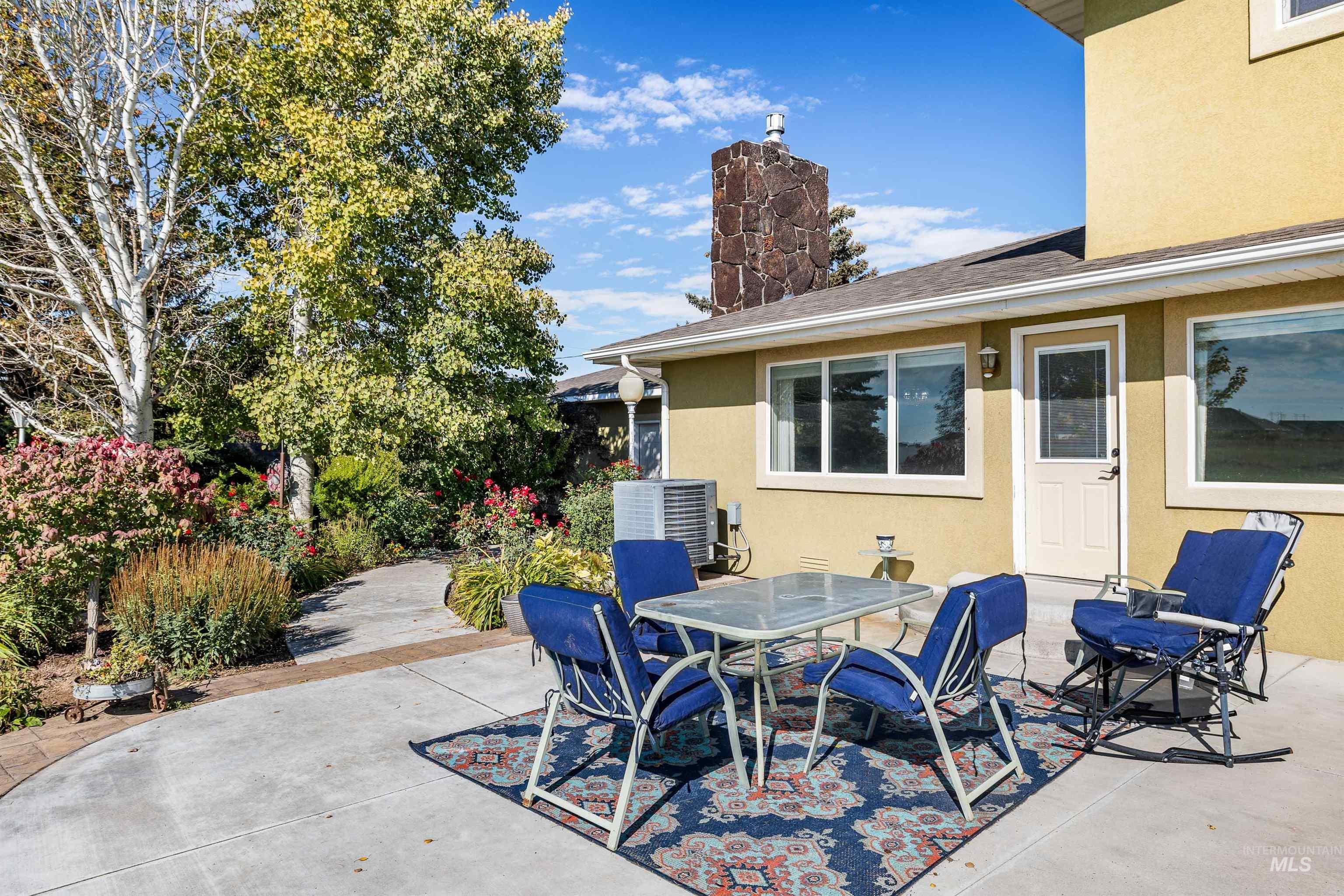 415 West 300 South Heyburn, ID 83336 - Photo 34 of 49 View of patio / terrace with outdoor dining area