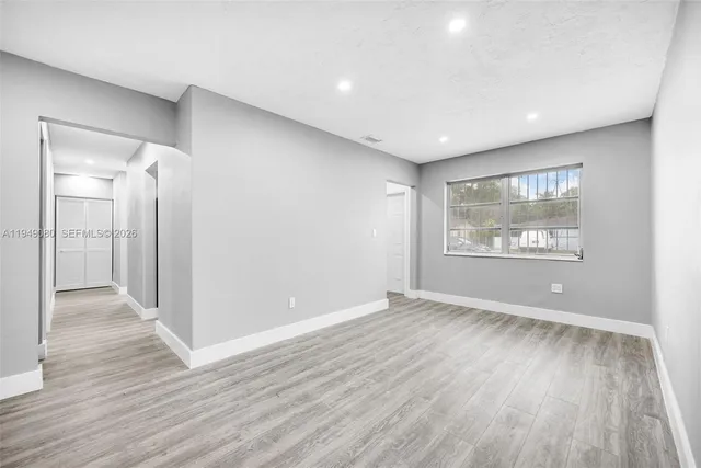 $3,300 | 645 Northeast 149th Street, Unit 645, Miami, FL 33162