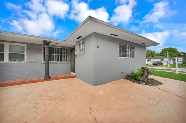 front view of house with a yard