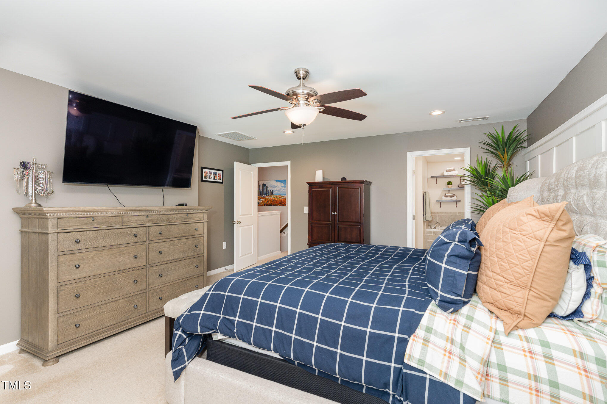 114 Writing Rock Place Apex, NC 27539 - Photo 15 of 28 017_file_559