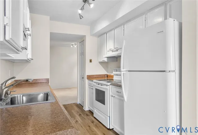 $198,000 | 1501 Largo Road, Unit 201, Henrico, VA 23238