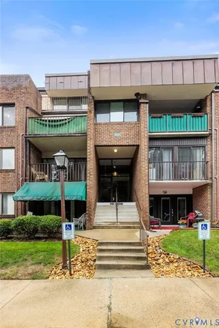 $198,000 | 1501 Largo Road, Unit 201, Henrico, VA 23238