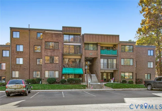 $198,000 | 1501 Largo Road, Unit 201, Henrico, VA 23238