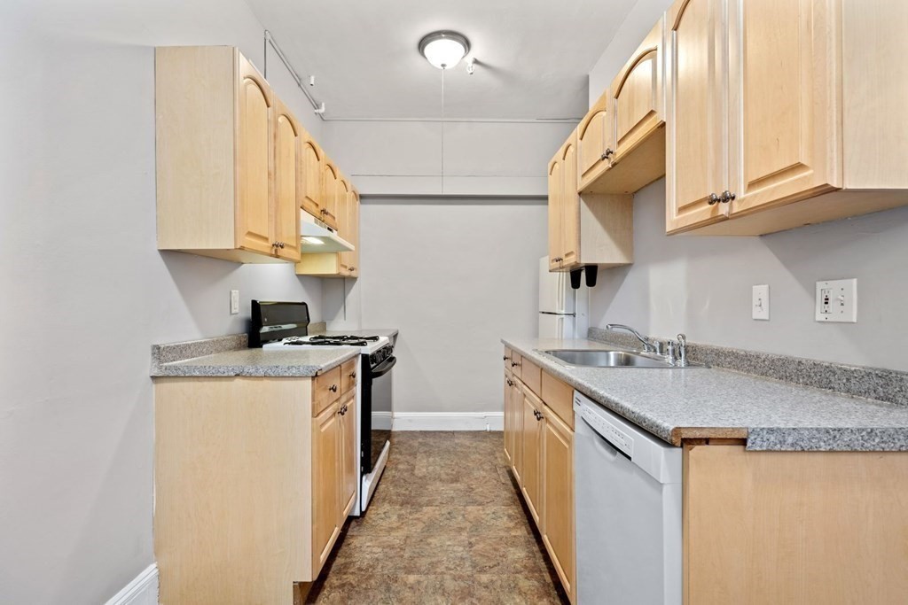 1945 Commonwealth Avenue, Unit 4 Boston, MA 02135 - Photo 11 of 22