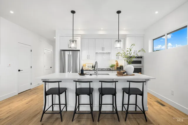 $565,000 | 3057 North Lapis Avenue, Meridian, ID 83646