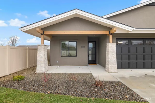$565,000 | 3057 North Lapis Avenue, Meridian, ID 83646