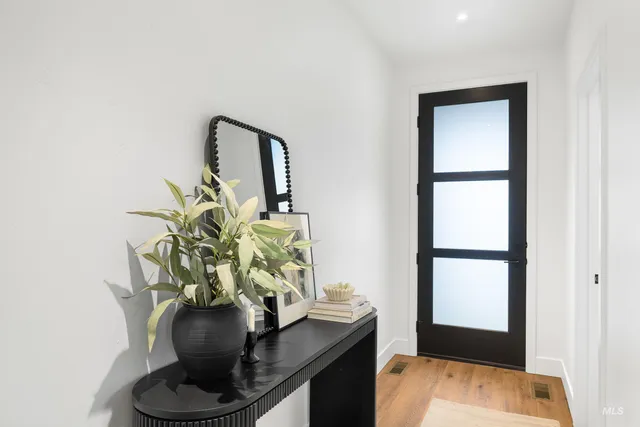 $565,000 | 3057 North Lapis Avenue, Meridian, ID 83646