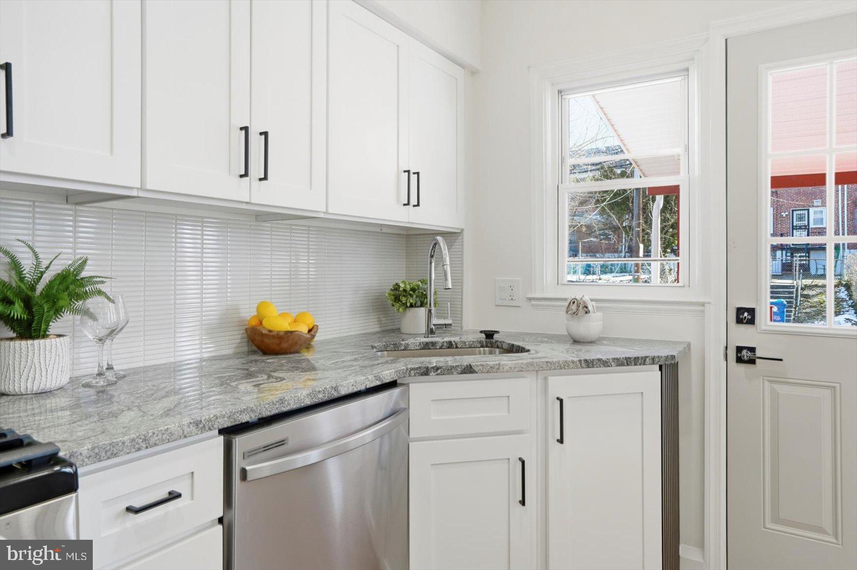 5819 Leith Walk Baltimore, MD 21239 - Photo 16 of 40