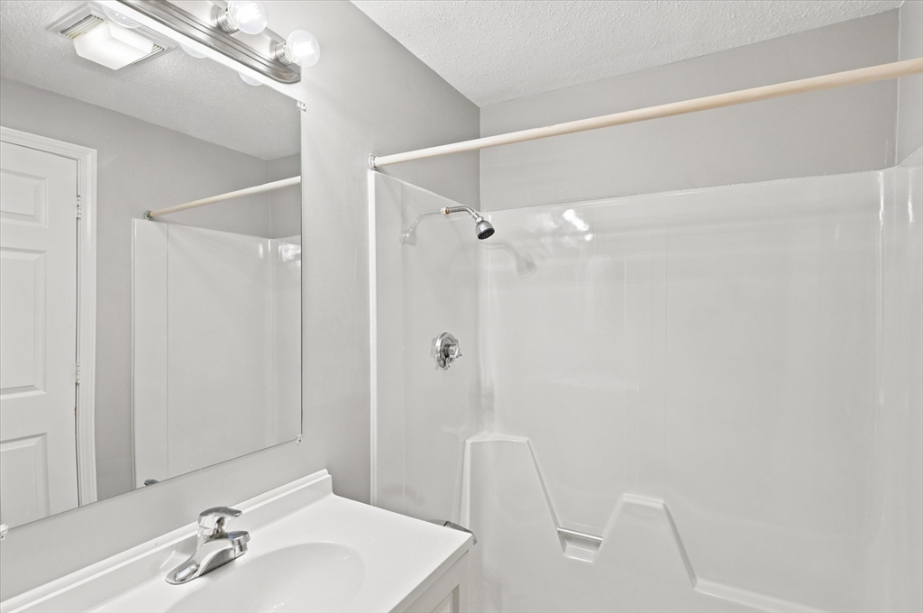 255 North Road, Unit 158 Chelmsford, MA 01824 - Photo 24 of 39