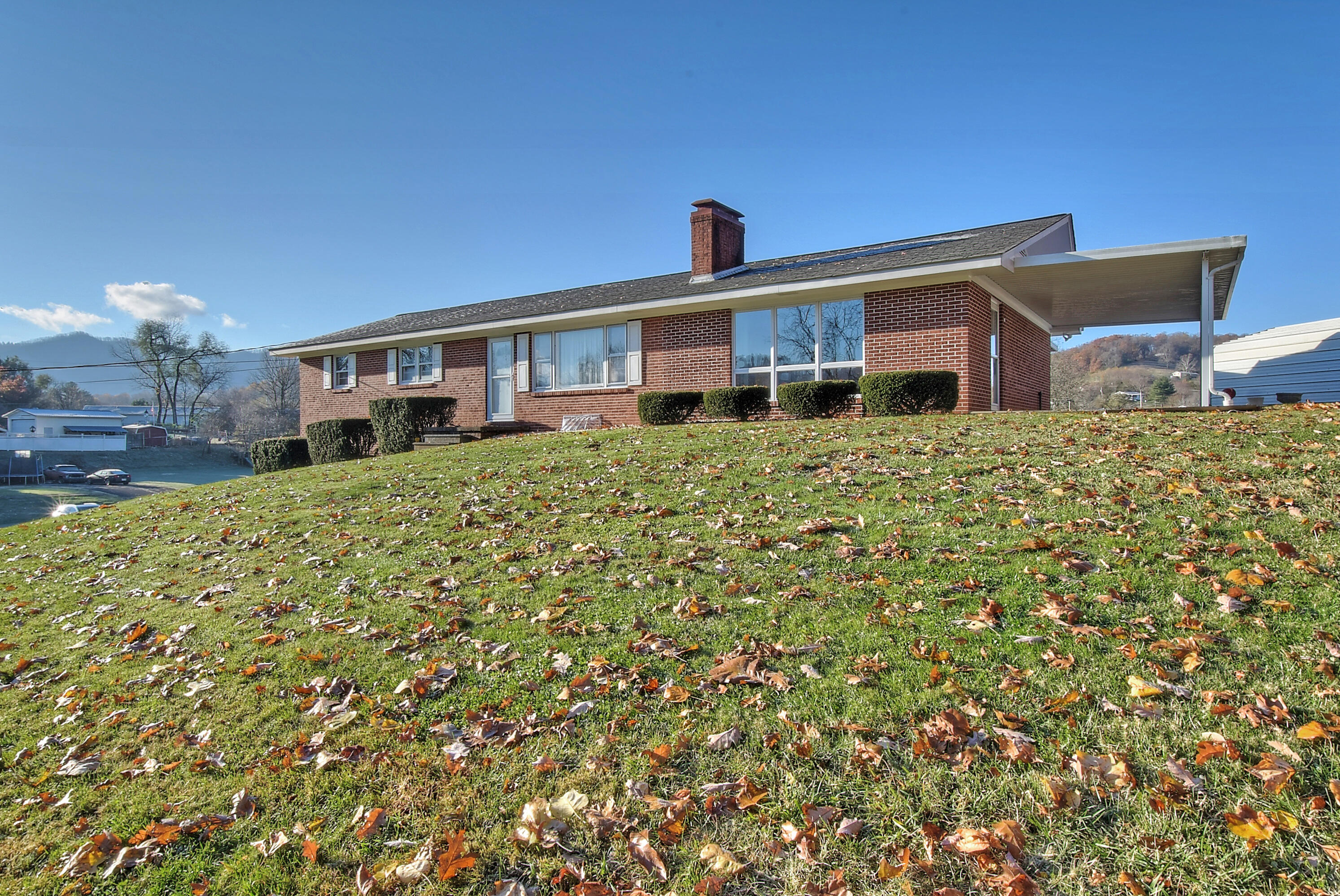 2502 State Line Road Elizabethton, TN 37643 - Photo 2 of 30 DSC_0013_4_5_6_7_8