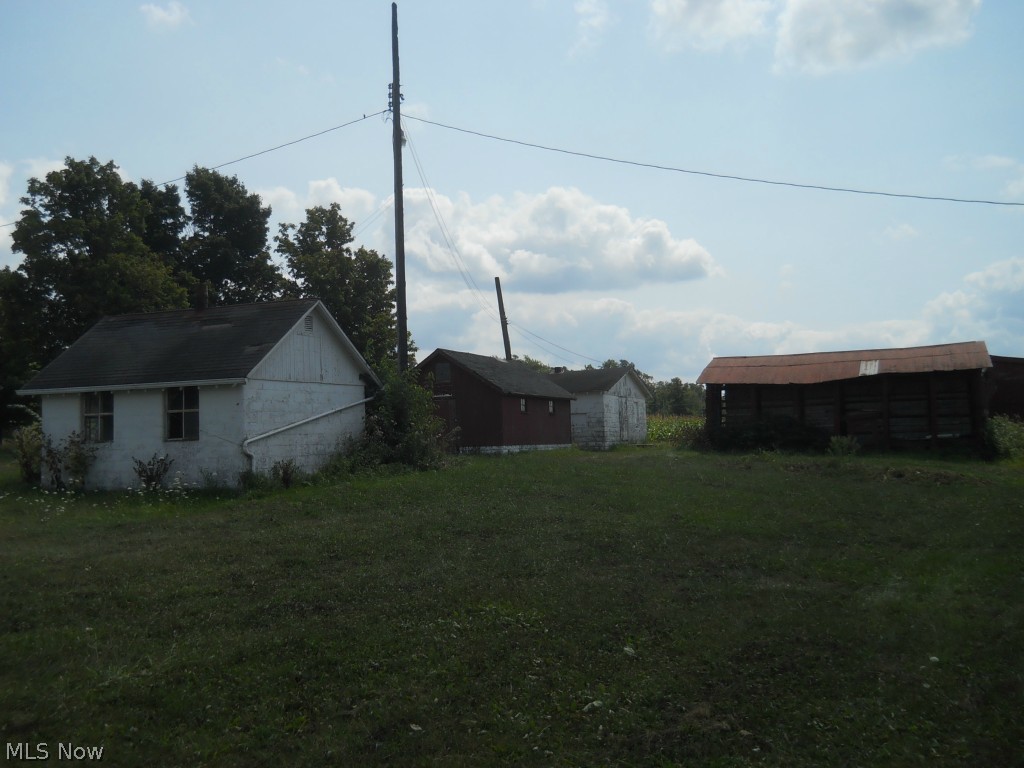 16856 Mumford Road Burton, OH 44021 - Photo 9 of 12 Gallery Image 9