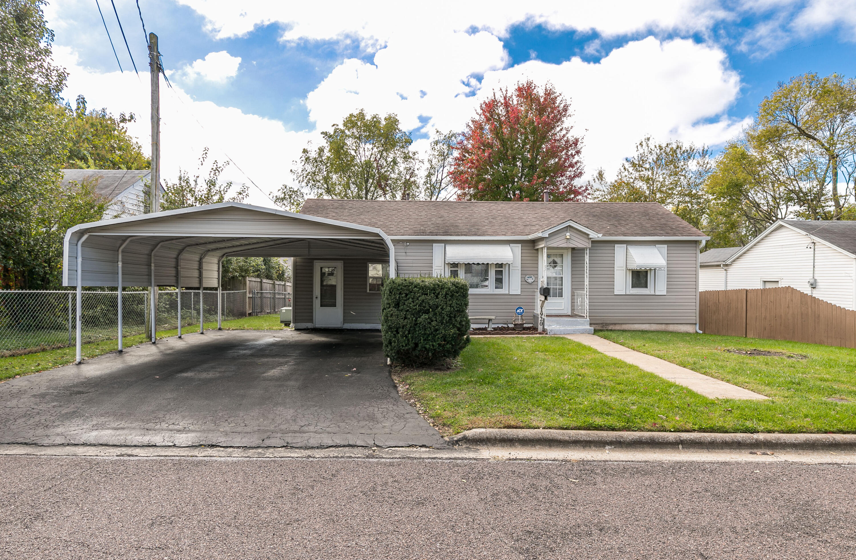 1920 West Lincoln Street Springfield, MO 65806 - Photo 1 of 1 7M4A6255