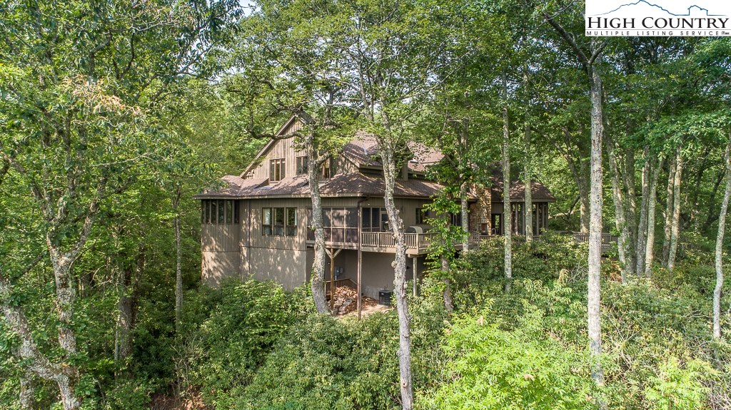 910 Dutch Creek Road Banner Elk, NC 28604 - Photo 7 of 46 Gallery Image 7