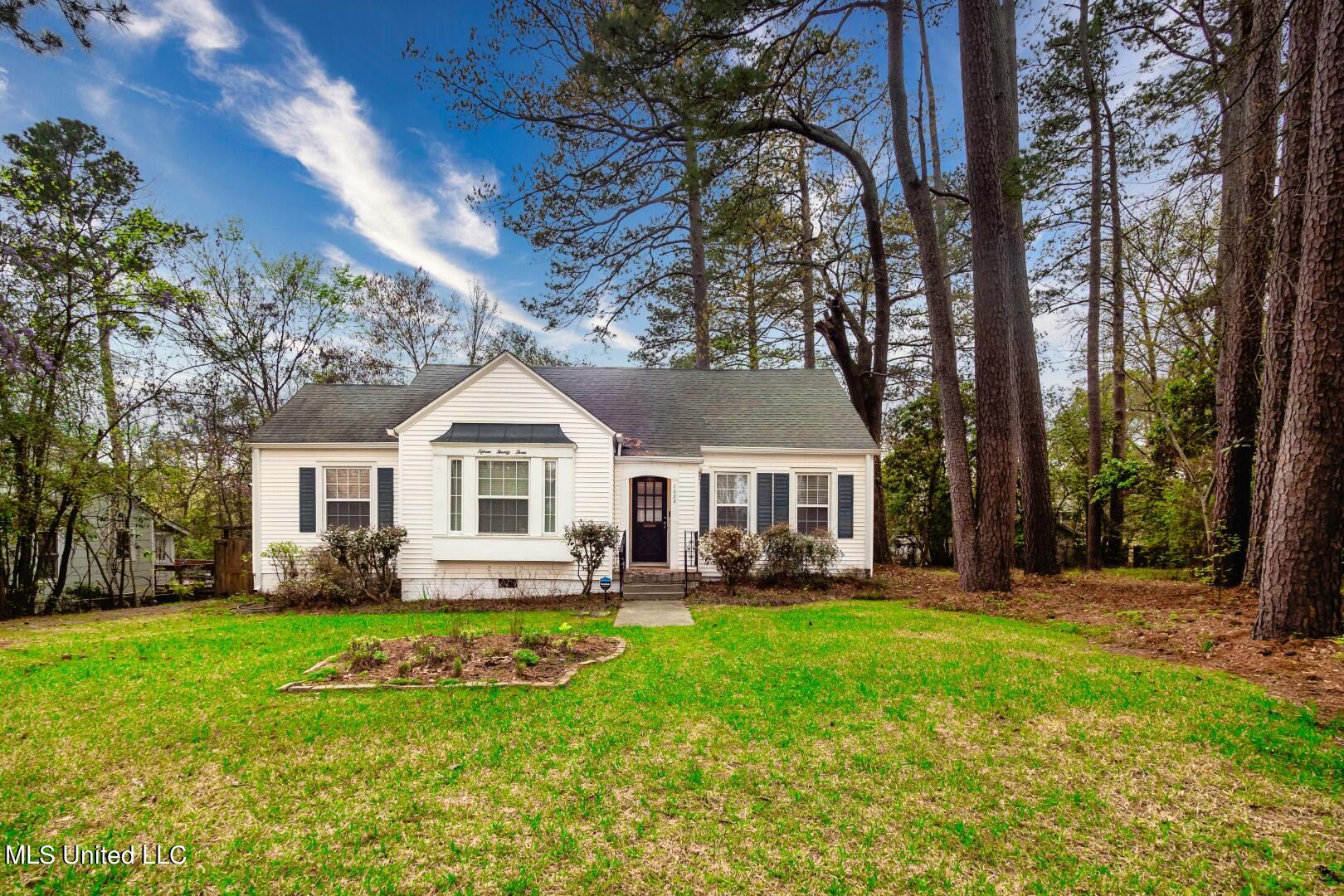 1523 Myrtle Street Jackson, MS 39202 - Photo 1 of 29 Ext Front