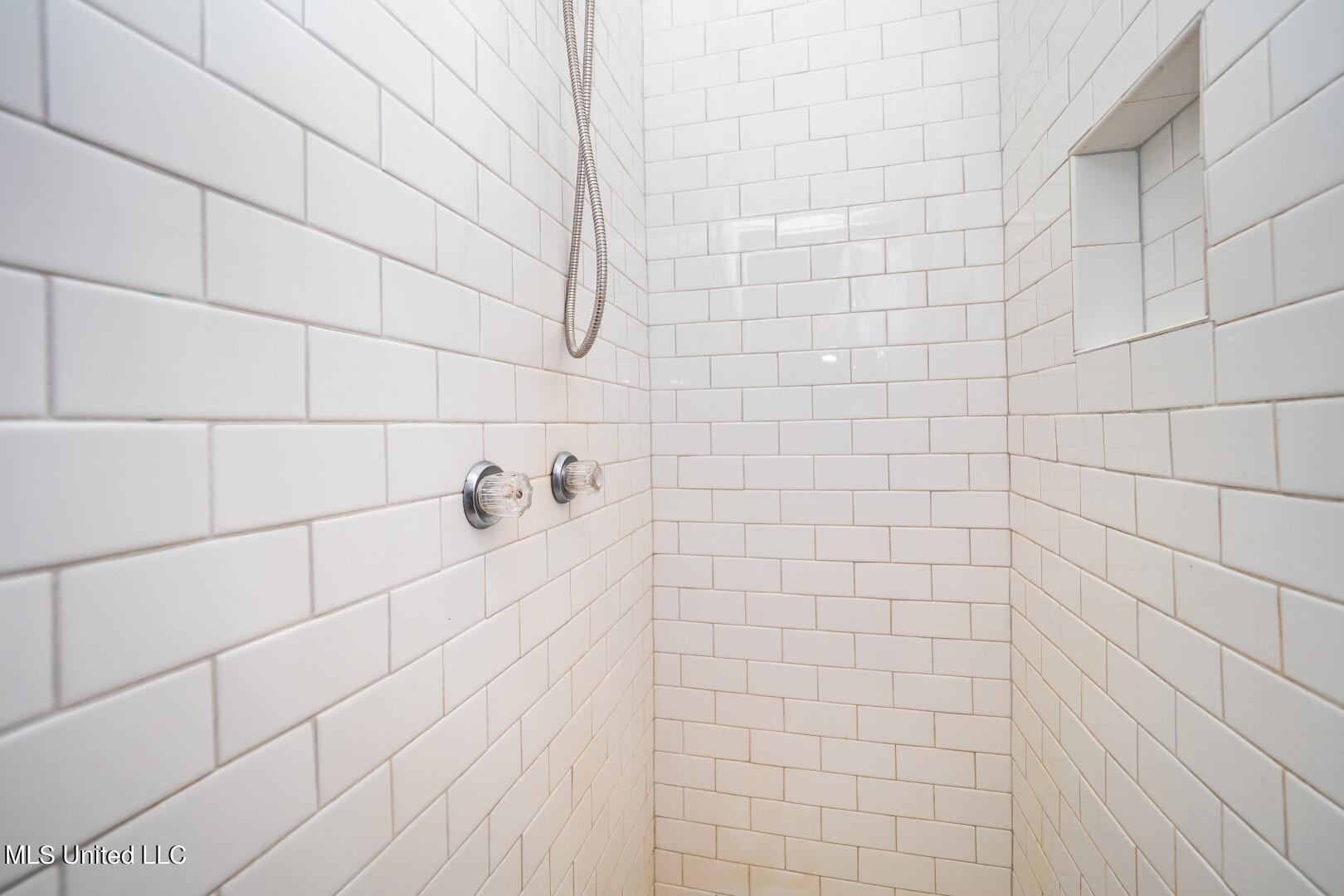 1523 Myrtle Street Jackson, MS 39202 - Photo 27 of 29 P3020070