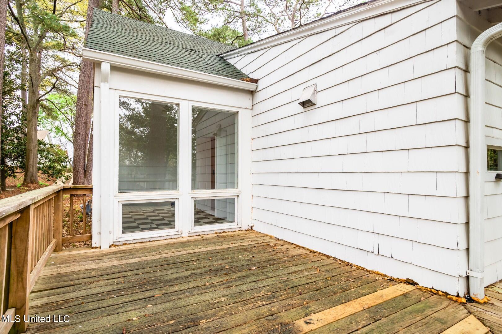 1523 Myrtle Street Jackson, MS 39202 - Photo 7 of 29 P3020044