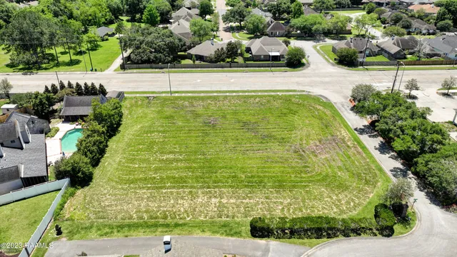 $305,000 | 4600 West Congress Street, Lafayette, LA 70506