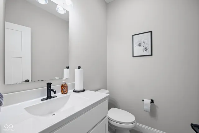 $675,000 | 454 Gainsboro Drive, West Lafayette, IN 47906