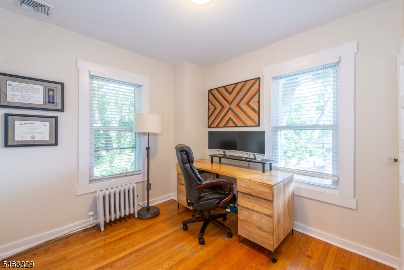 133 Buckingham Road Montclair, NJ 07043 - Photo 20 of 31 Gallery Image 20