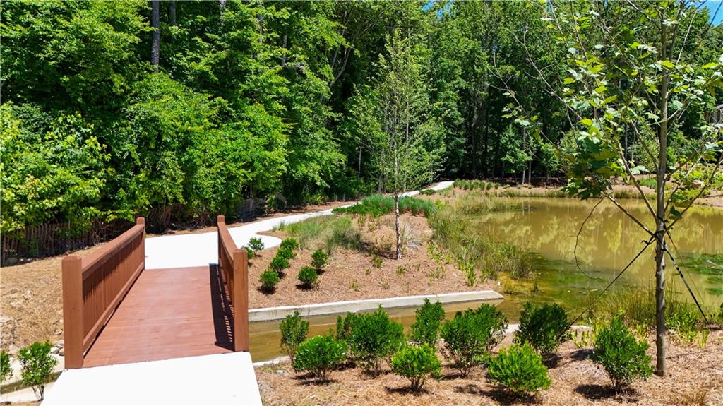 362 Olmstead Way, Unit 23 Alpharetta, GA 30022 - Photo 38 of 43 a view of a small yard