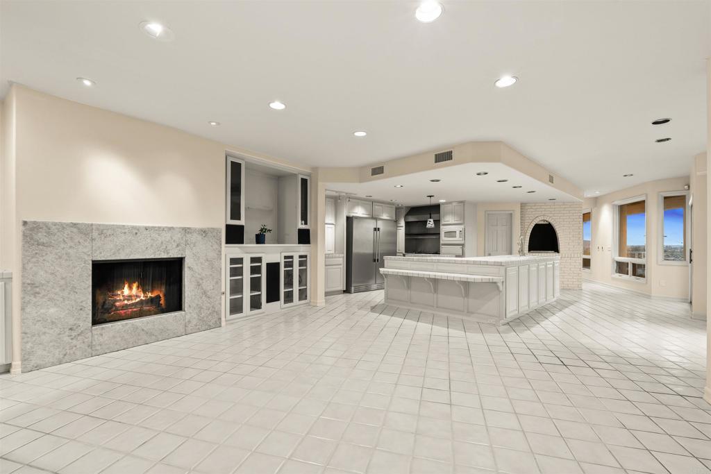 10595 Russell Road La Mesa, CA 91941 - Photo 13 of 44
