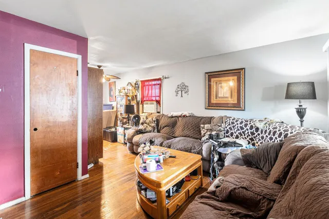 $99,000 | 2901 Palmer Street, Lansing, MI 48910