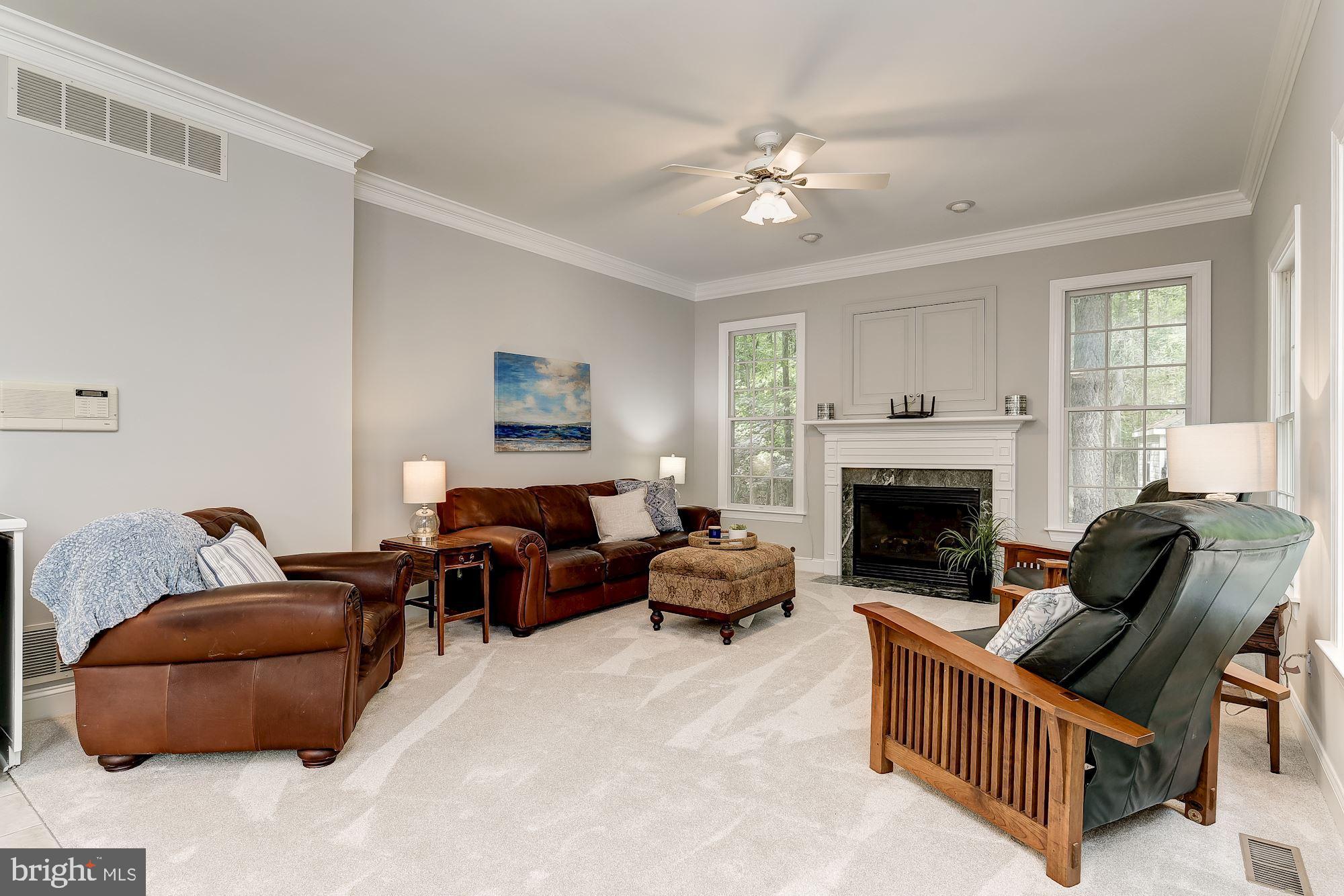 8222 Ventnor Road Pasadena, MD 21122 - Photo 15 of 46 Cozy Family Room
