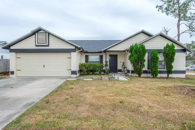 $365,000 | 516 Rapid Falls Drive, Brandon, FL 33511