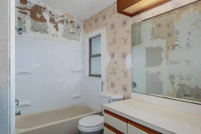 $365,000 | 516 Rapid Falls Drive, Brandon, FL 33511