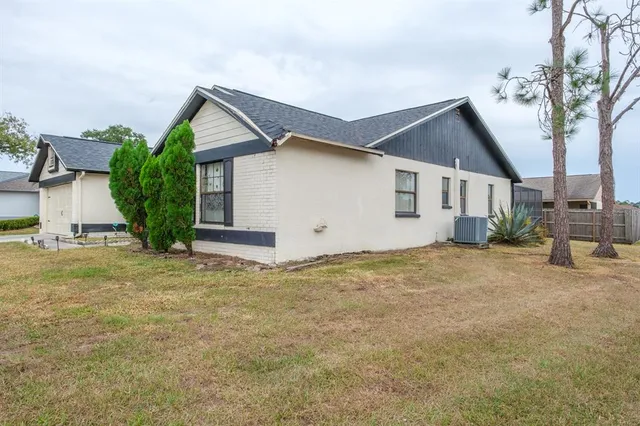 $365,000 | 516 Rapid Falls Drive, Brandon, FL 33511