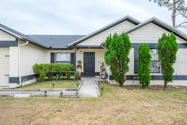 $365,000 | 516 Rapid Falls Drive, Brandon, FL 33511