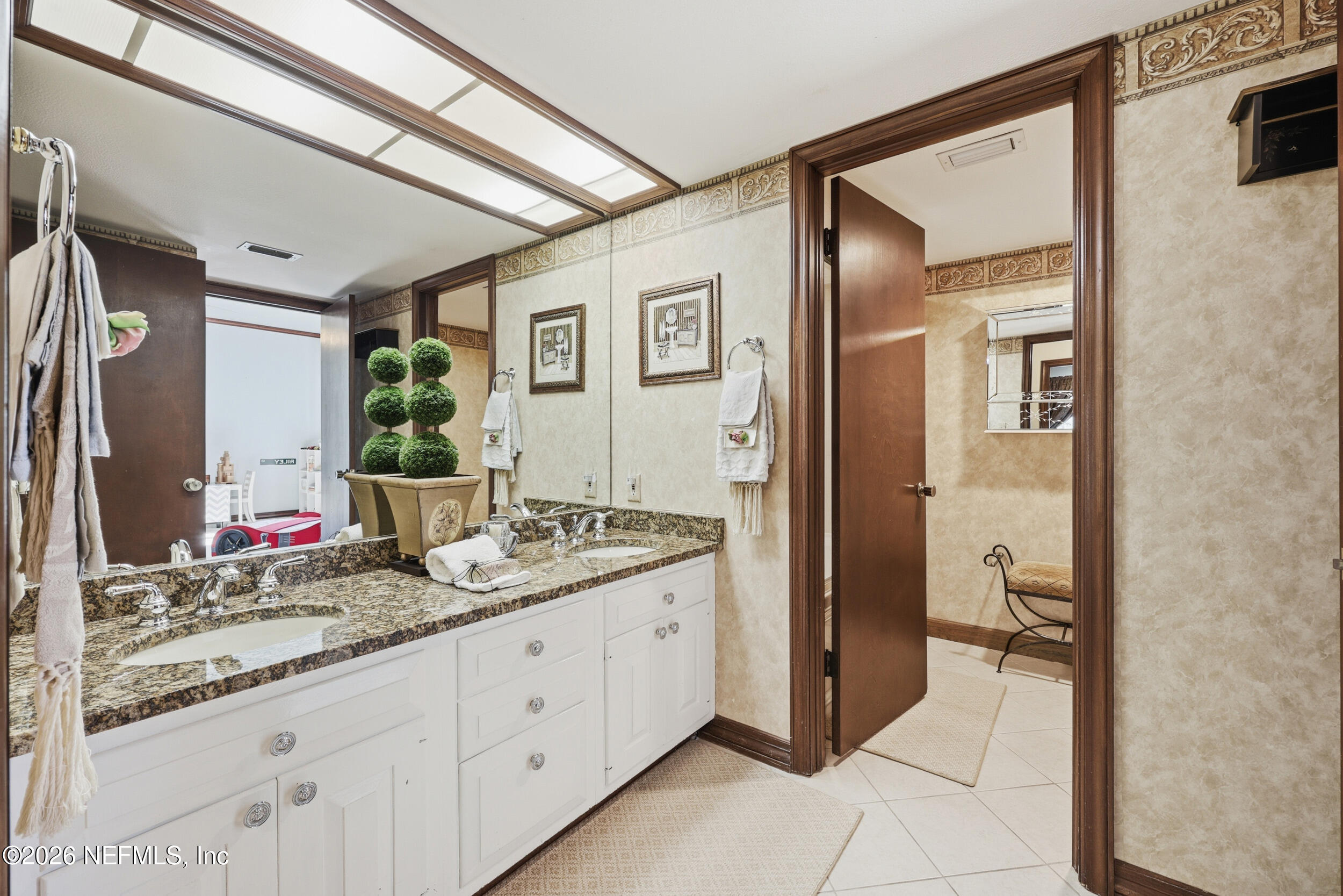 10799 Crosswicks Road Jacksonville, FL 32256 - Photo 26 of 51 Jack N Jill Bath 2