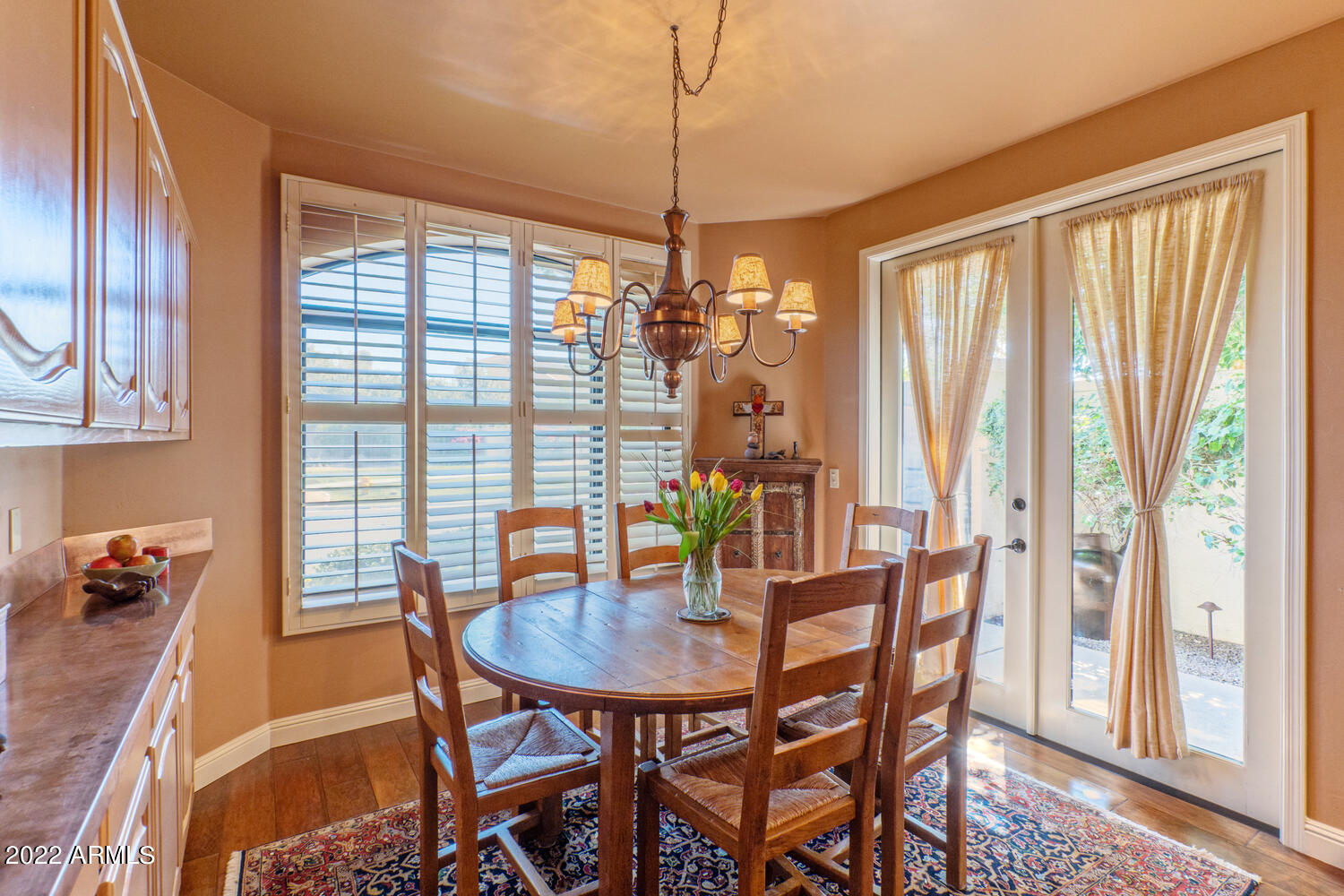 8100 East Camelback Road, Unit 39 Scottsdale, AZ 85251 - Photo 13 of 40 Sunny informal dining in kithen