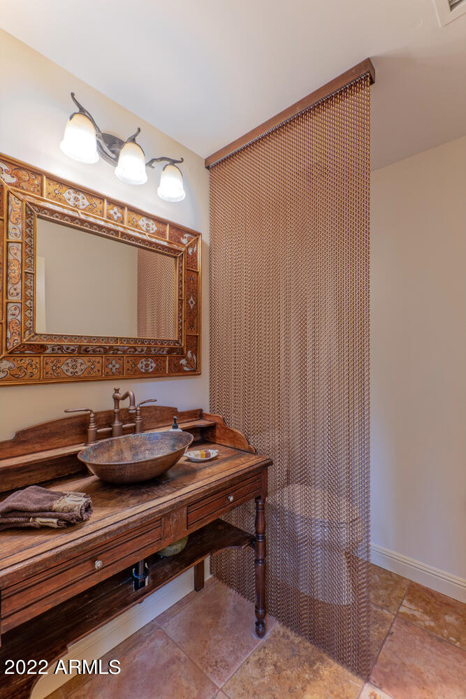 8100 East Camelback Road, Unit 39 Scottsdale, AZ 85251 - Photo 20 of 40 powder room on main level