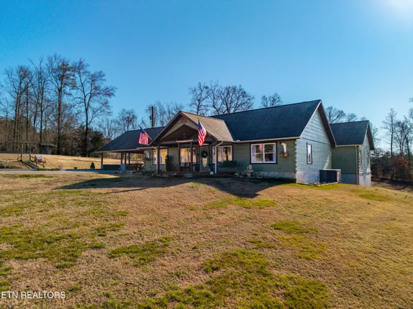$749,900 | 818 Highway 360, Vonore, TN 37885