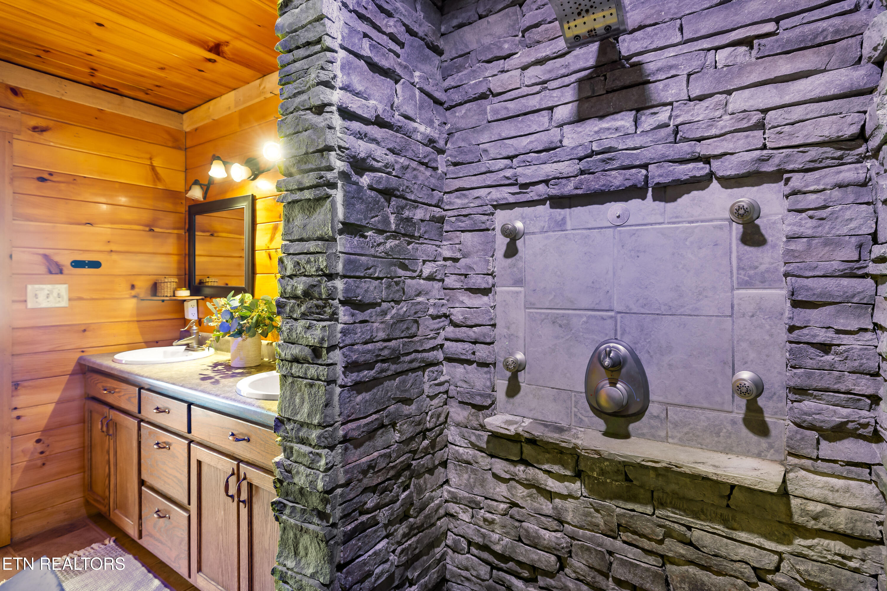 818 Highway 360 Vonore, TN 37885 - Photo 26 of 44 818TN-360-49