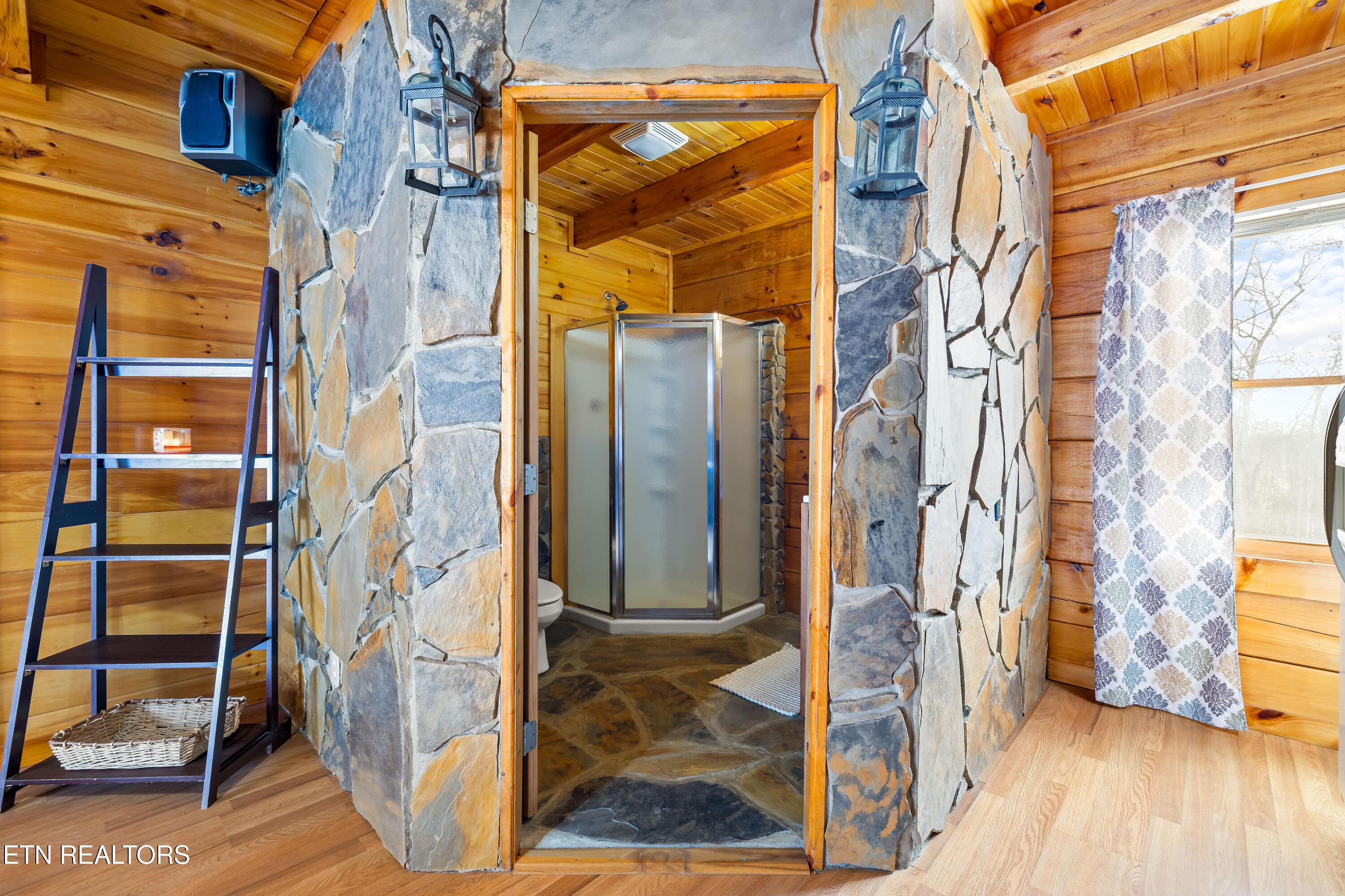 818 Highway 360 Vonore, TN 37885 - Photo 32 of 44 818TN-360-27