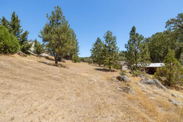 $674,000 | 45544 Pine River Road, Ahwahnee, CA 93601