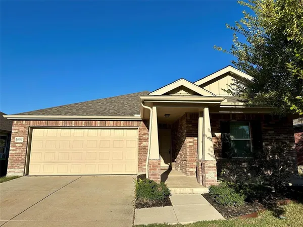$2,100 | 1804 Gayla Creek Drive, Little Elm, TX 75068