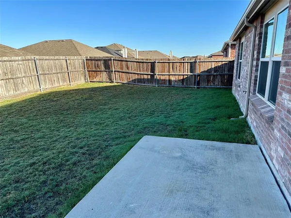 $2,100 | 1804 Gayla Creek Drive, Little Elm, TX 75068