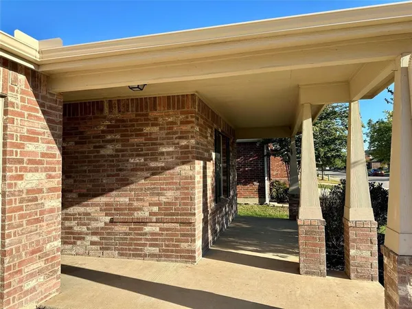 $2,100 | 1804 Gayla Creek Drive, Little Elm, TX 75068