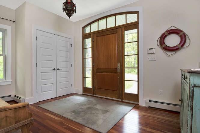 501 Shore Road Cape Neddick, ME 03902 - Photo 4 of 29 Photo
