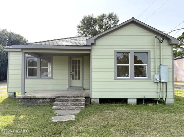 $1,500 | 1014 Napoleon Avenue, Sunset, LA 70584