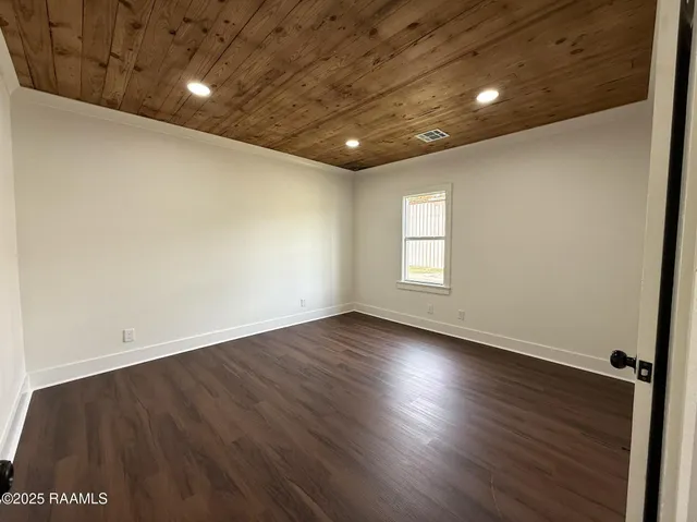 $1,500 | 1014 Napoleon Avenue, Sunset, LA 70584